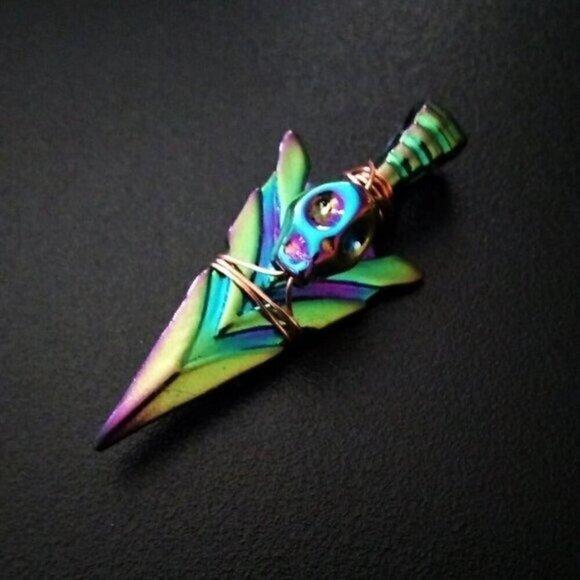 Electroplated Arrowhead + Skull Pendant - Peacock Colors - Spunky Energetic Vibe - Picture 7 of 11